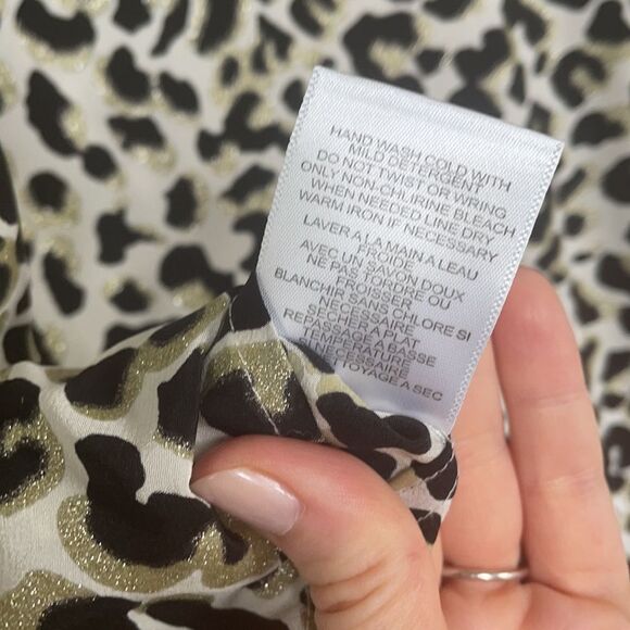 Equipment Femme Silk leopard button down blouse shirt size small - Picture 14 of 16